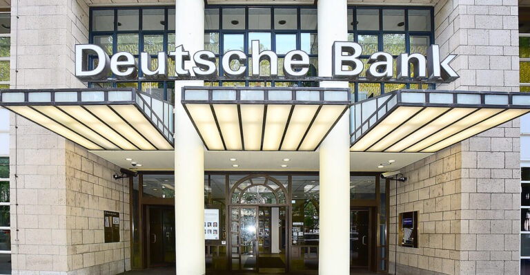 03 The Deutsche Bank entrance